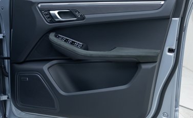 Porsche Macan GTS 26