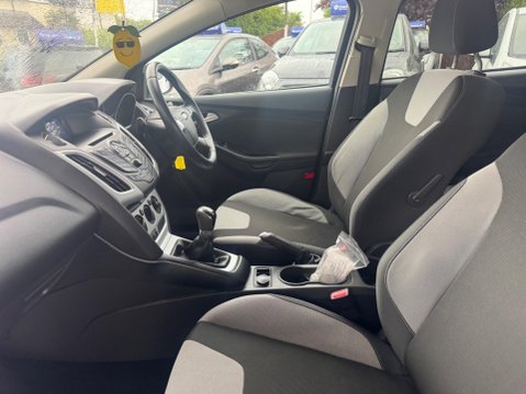 Ford Focus 1.6 Zetec Euro 5 5dr 30