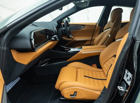 Ferrari Purosangue 18