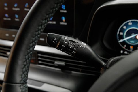 Hyundai BAYON T-GDI PREMIUM MHEV 16