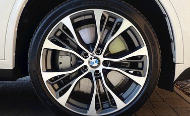 BMW X5 M50d 24