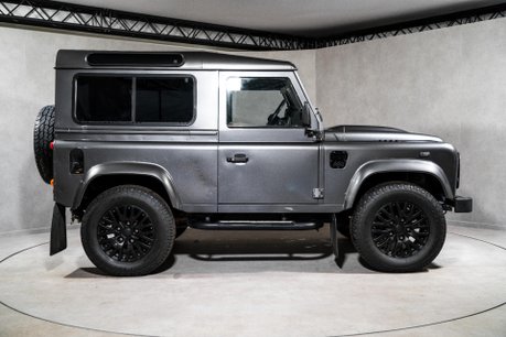 Land Rover Defender 90 TD XS STATION WAGON. COMPREHENSIVE LSH. VB AIR SUSPENSION. KHAN WHEELS. 7