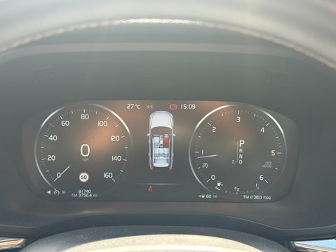 Volvo XC60 (Sold) 2.0 D4 R-Design SUV 5dr Diesel Auto AWD Euro 6 (s/s) (190 ps) 15