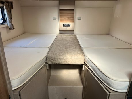 Swift Edge 476 6 Berth Motorhome Fiat Ducato 2.3 M/Jet 120 Chassis 23