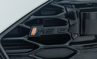 Audi RS6 GT 37