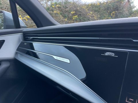 Audi Q7 3.0 TFSIe V6 55 S line SUV 5dr Petrol Plug-in Hybrid Tiptronic quattro Euro 38