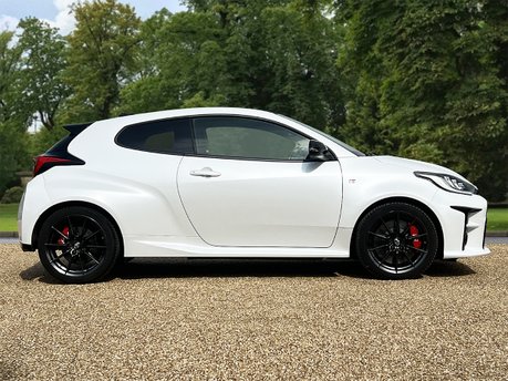 Toyota Yaris GR-Y CIRCUIT 4