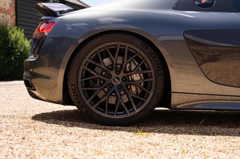 Audi R8 5.2 FSI V10 Plus S Tronic quattro Euro 6 (s/s) 2dr 25