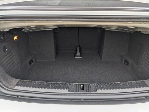 Volkswagen Golf GT TDI BLUEMOTION TECHNOLOGY 28