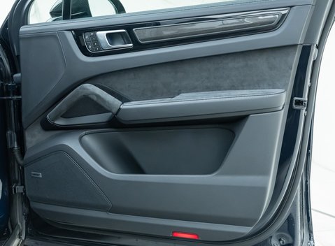 Porsche Cayenne Turbo GT 23