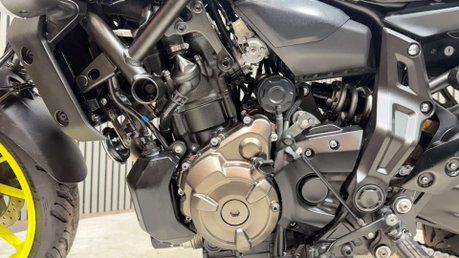 Yamaha MT-07 MT07 2018 ONLY 7K 1 OWNER FULL AKRAPOVIC LONG MOT 700CC 18