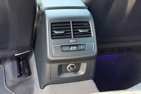 Audi A4 TFSI BLACK EDITION MHEV- APPLE CAR PLAY - REVERSE CAMERA 29