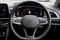 Volkswagen T-Roc STYLE TSI DSG 20