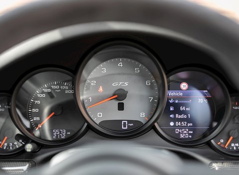 Porsche 911 (991.2) Carrera GTS 16