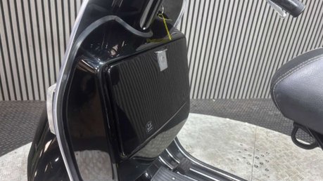 Piaggio Vespa PX 2016 17K NEW MOT 2 STROKE 125CC LEARNER MODERN RETRO 15