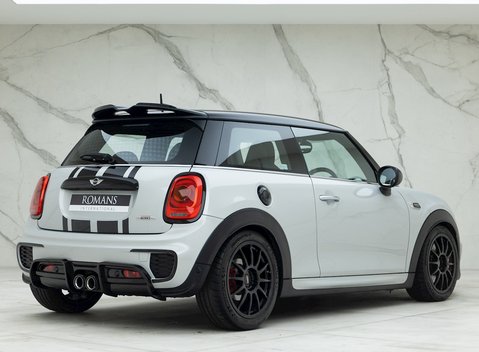 Mini Hatch John Cooper Works Challenge 7