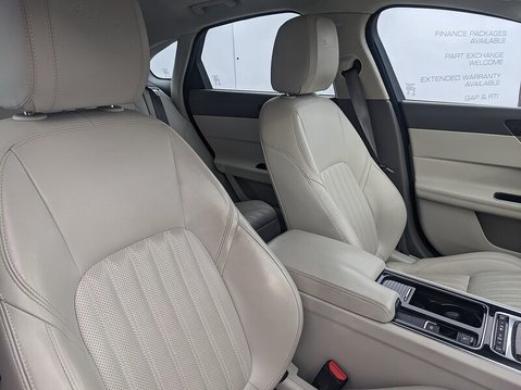 Jaguar XF PORTFOLIO 10
