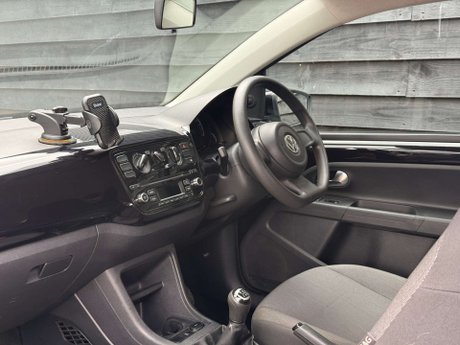Volkswagen Up 1.0 Move up! 3dr 21