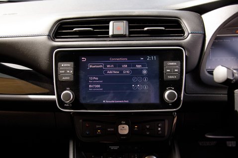 Nissan LEAF TEKNA 25