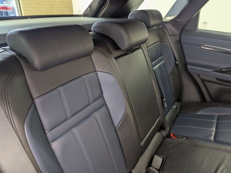 Land Rover Range Rover Evoque 2.0 Range Rover Evoque R-Dynamic SE D Auto 4WD 5dr 50