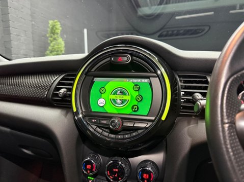 Mini Hatch 2.0 Cooper S Sport Steptronic Euro 6 (s/s) 3dr 19