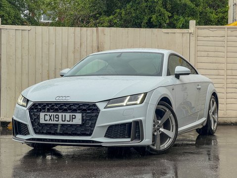 Audi TT 2.0 TFSI 40 S line Coupe 3dr Petrol S Tronic Euro 6 (s/s) (197 ps) 2