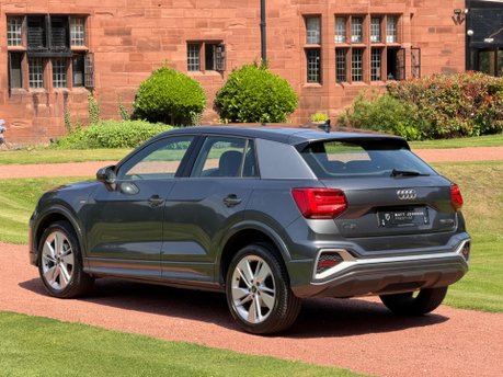 Audi Q2 TFSI S LINE 24