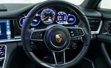 Porsche Panamera Turbo S E-Hybrid Sport Turismo 25