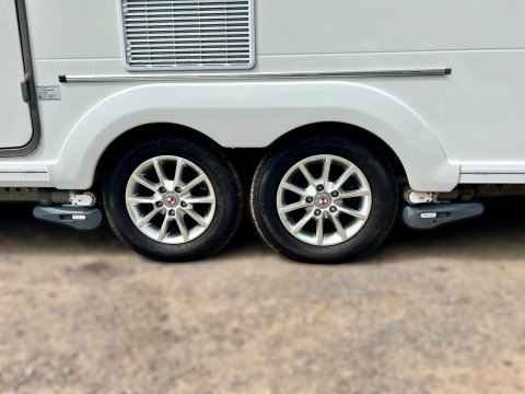 Coachman Lusso II  11