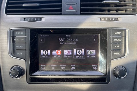 Nissan Qashqai N-CONNECTA DIG-T.. SUNROOF..SERVICES..1 PREVIOUS KEEPER... STUNNING EXAMPLE 16