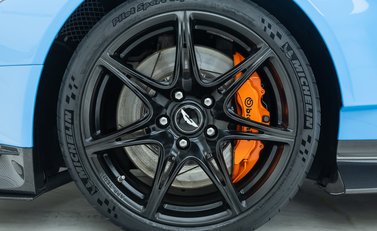 Aston Martin Vantage GT8 23