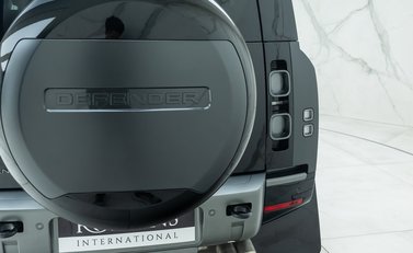 Land Rover Defender 90 V8 Carpathian Edition 27