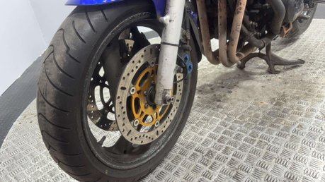 Yamaha FZS 2003 HIGH MILES RUNNING PROJECT BIKE SPARES OR REPAIR 600CC 7