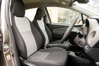 Toyota Yaris VVT-I ICON TECH 28