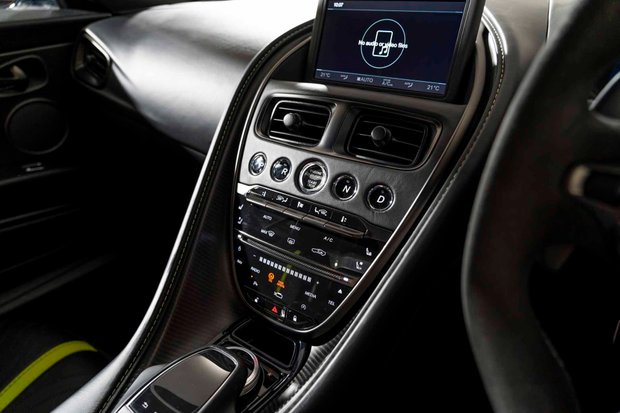 Aston Martin DB11 V12 AMR. Q PAINTWORK. H & C SEATS. CARBON FIBRE INTERIOR. TECHNOLOGY PACK. 5