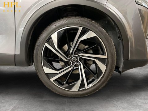 Nissan Qashqai 1.3 DIG-T MHEV Tekna+ SUV 5dr Petrol Hybrid XTRON Euro 6 (s/s) (158 ps) Air 10