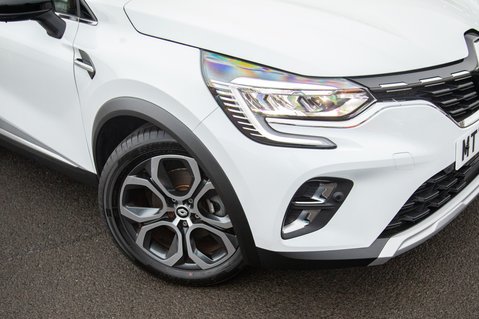 Renault Captur TECHNO E-TECH 11