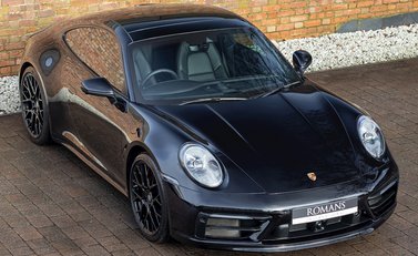 Porsche 911 Carrera 4S (992) 8