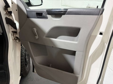 Volkswagen Transporter 2.0 Transporter T30 102 TDI LWB 31