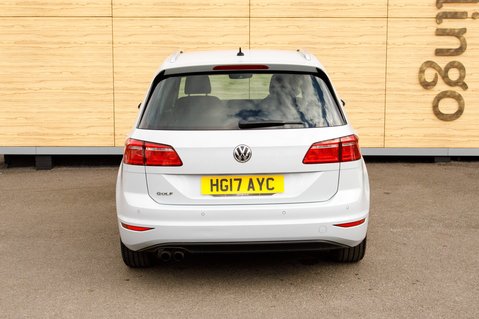 Volkswagen Golf SV GT TSI 6