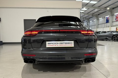 Porsche Panamera 4 SPORT TURISMO PDK 8