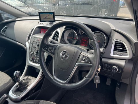 Vauxhall Astra 1.4 16v SRi Euro 5 5dr 18