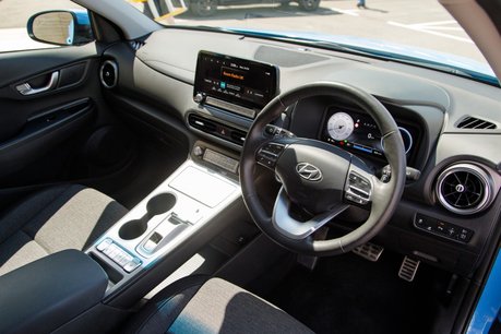 Hyundai KONA PREMIUM
