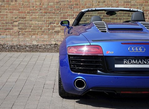 Audi R8 V10 Spyder 11
