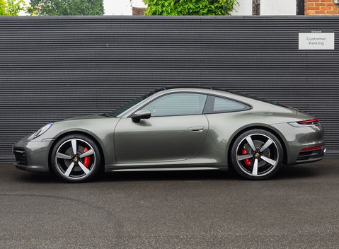 Porsche 911 Carrera S (992) 3