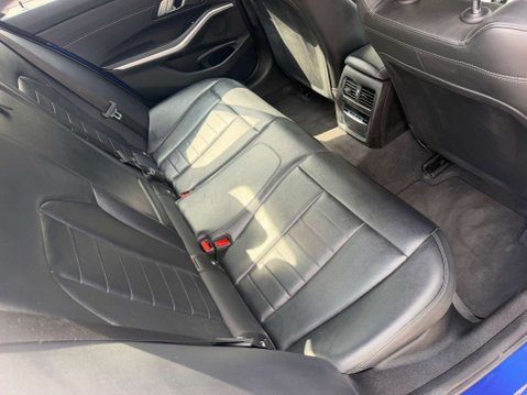BMW 3 Series 2.0 330e M Sport Auto 4dr 33