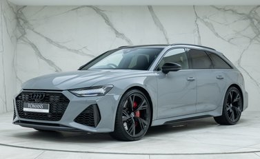 Audi RS6 Avant Carbon Black 1