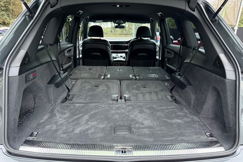 Audi Q7 TDI QUATTRO S LINE MHEV - ONE LADY OWNER  61
