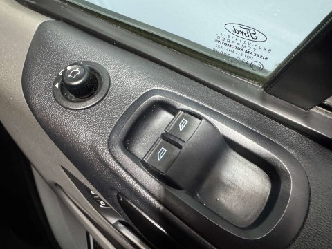 Ford Transit Custom 2.0 Transit Custom 300 Limited EcoBlue 5dr 12
