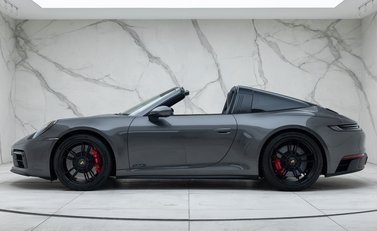 Porsche 911 Targa 4 GTS (992) 6